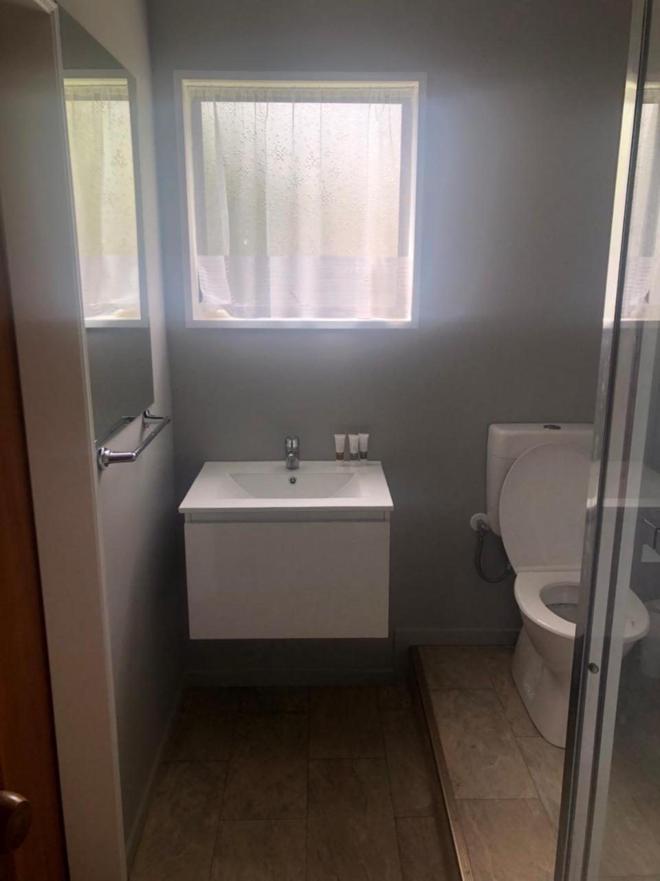 West Lake One Bedroom Accommodation Christchurch Eksteriør billede
